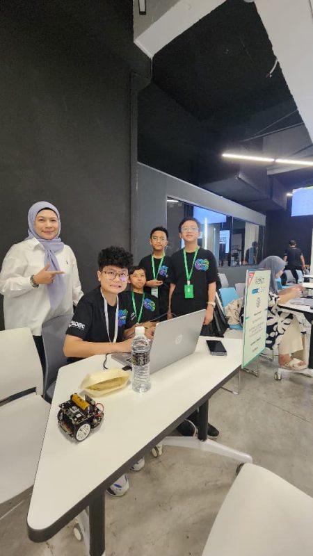 SCIENCE fair photo by Muhammad Haris Rizqi