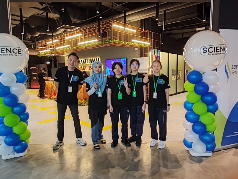 SCIENCE fair photo by Hidayah